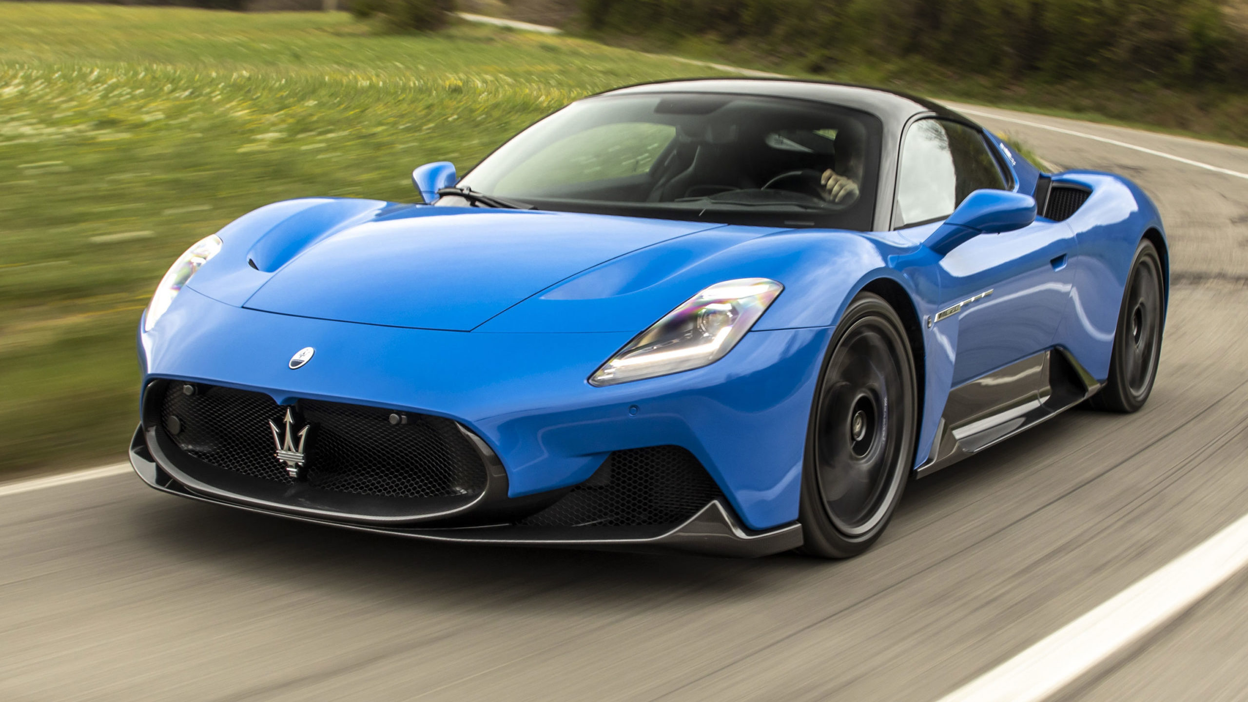 Titelseite -Auto Verkäufe 2023 18015 MC20BluInfinito scaled e1666008987698