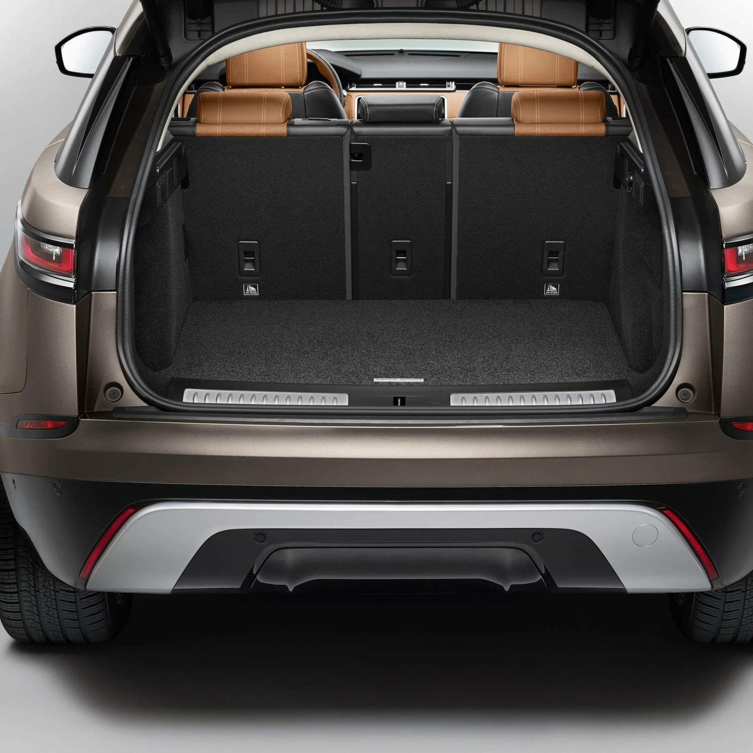 Gepäckraum Teppichmatte "Ebony" 3 Gepäckraum Teppichmatte "Ebony"